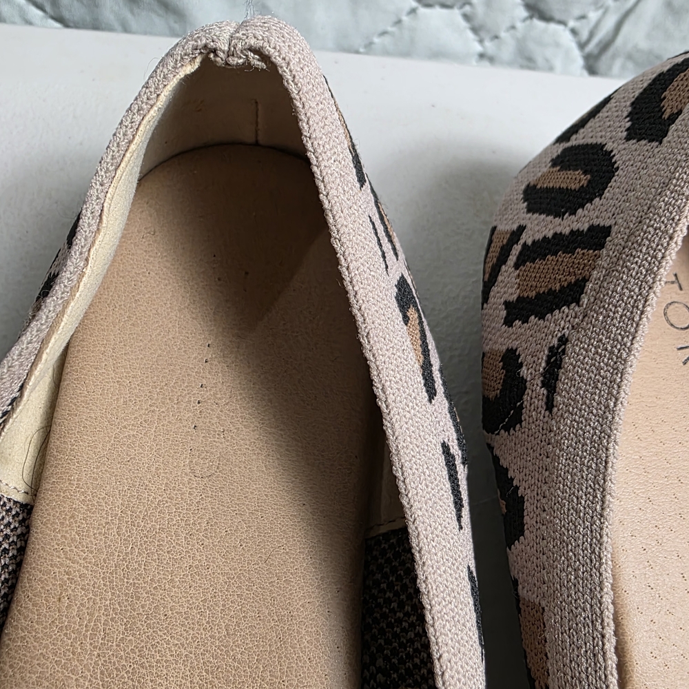 Torrid Pointed Toe Flat Shoes Womens
 Size 9WW
 Leopard Animal Print - Picture 6 of 9